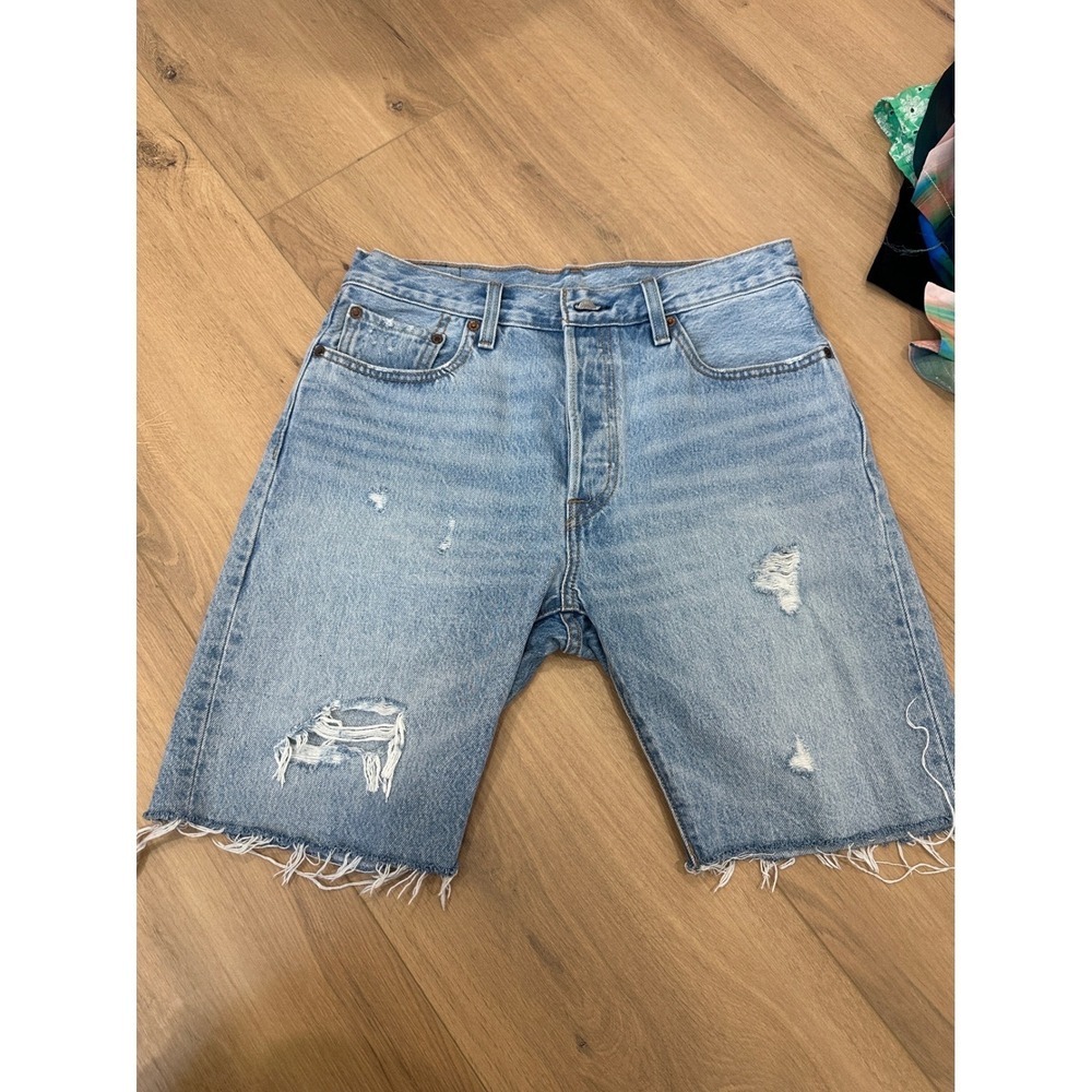 Levis Premium 501 Original Mid Thigh Distressed Denim Shorts Light Wash W29